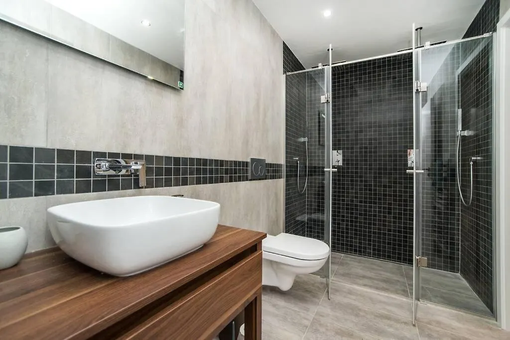 Old Town 1 Bedroom Oasis With Ac And Double Shower Prag